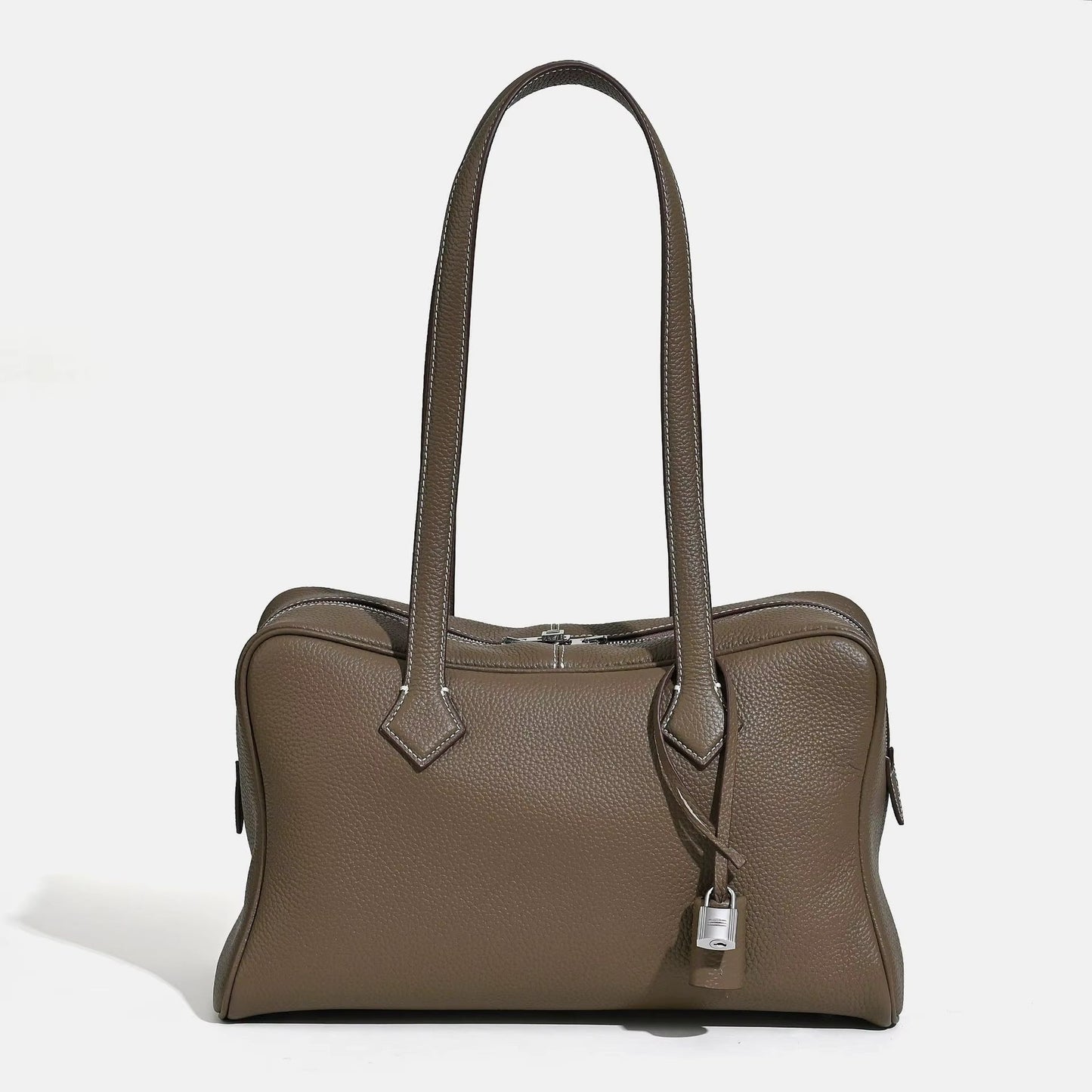 Lyxig Tote i Läderlook – Elegant Handväska för Dam