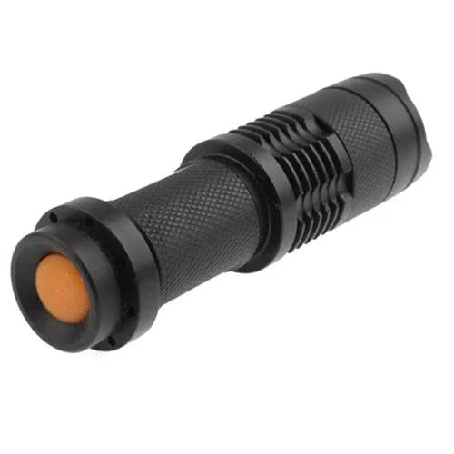 Zoombar Cree Q3-WC ficklampa – Kompakt LED med 180 lumen och bältesclip