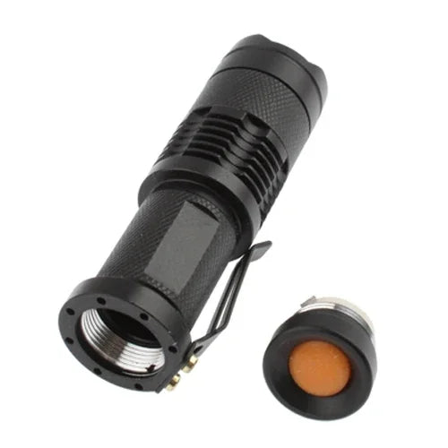 Zoombar Cree Q3-WC ficklampa – Kompakt LED med 180 lumen och bältesclip