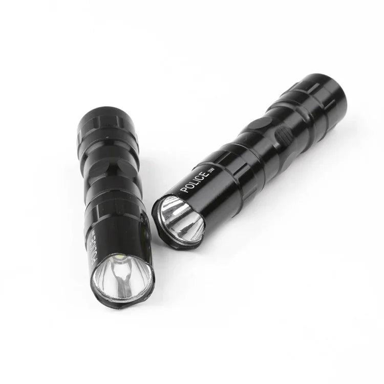 Mini LED Ficklampa 600LM – Vattentålig Taktisk Nyckelringsficklampa i Aluminium