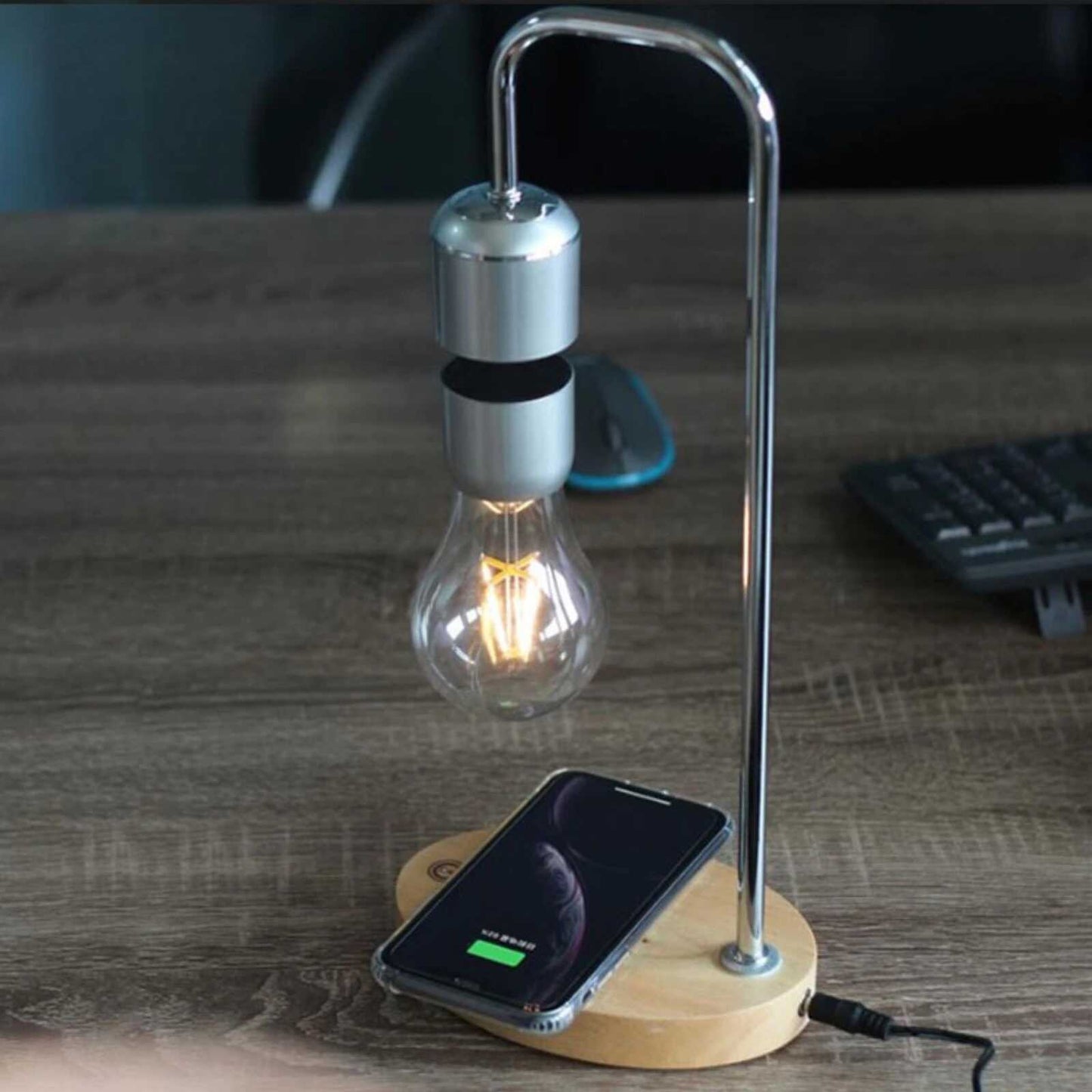 LeviLamp - Svävande Bordslampa - Magnetisk LED-lampa med inbyggd trådlös laddning