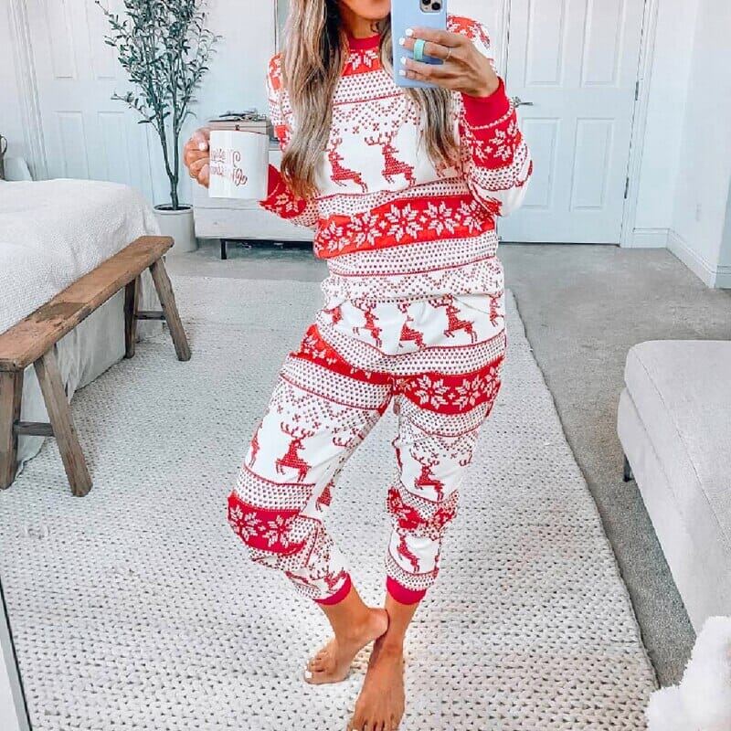 Outlet - Matchande julpyjamas för hela familjen - Röd