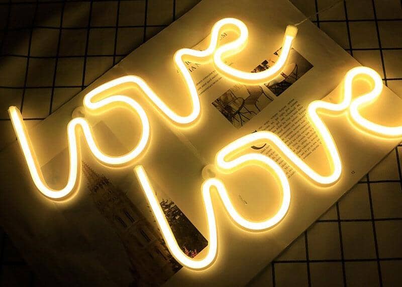 Neon lampa - LOVE